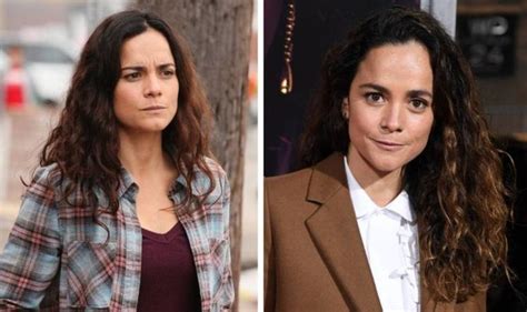 Alice Braga Salary How Much Does She Get Paid For Queen Of The South