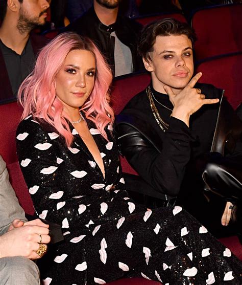 Halsey And Yungblud Attend The 2019 Iheartradio Music Awards Which Halsey Music Awards