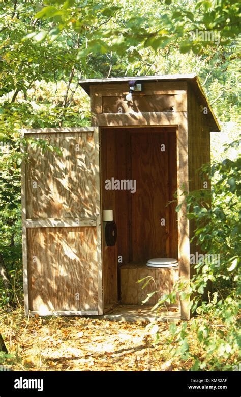 Country Outhouse High Resolution Stock Photography And Images Alamy