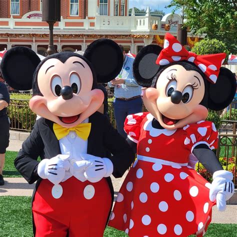 Happy National Polka Dot Day 2024 Celebrate With Minnie Mouse At
