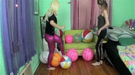 Duo Beach Balls Stomp Pop Wmv Galas Balloons And Fetish Clips Clips Sale