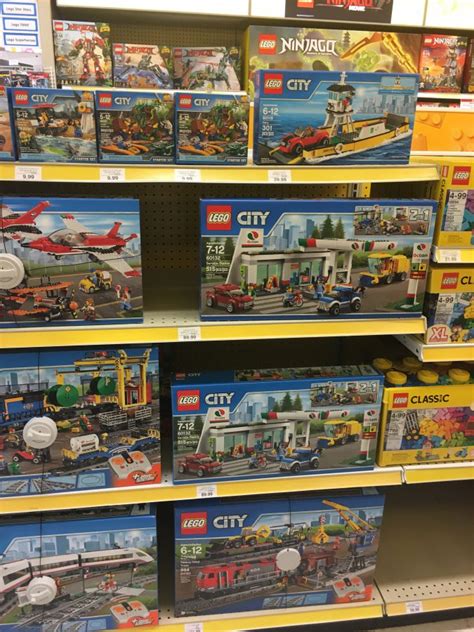 Lego At Toys R Us Summer 2017 Brick Update