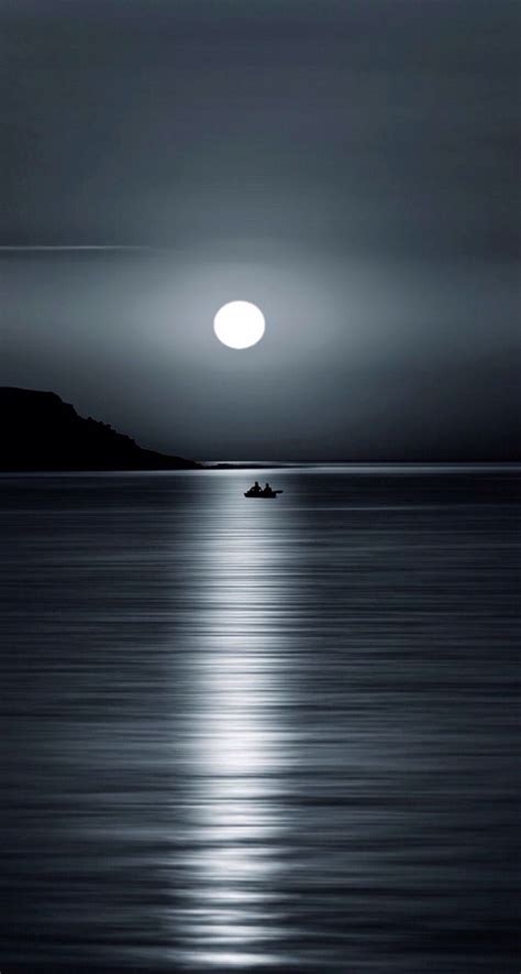 Pin By Raedean Petty On Iphone Wallpapers Moonlight Photography Moon