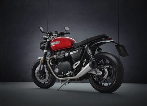 First Look At The 2021 Triumph Speed Twin More Power And Tech Better