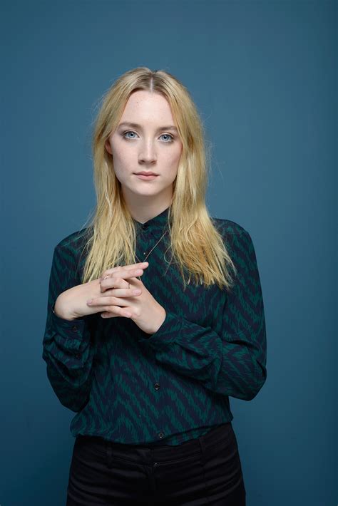 Fondos De Pantalla Saoirse Ronan Actriz Rubia Ojos Azules Mujer 1335x2000 Dominomd