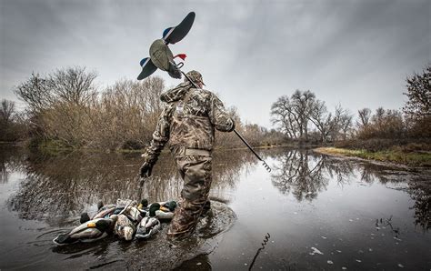 Avoid These 5 Deadly Decoy Mistakes Duck Hunting Duck Hunting Gear