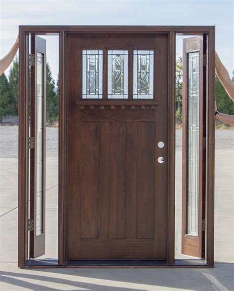 Craftsman Entry Door With Venting Sidelites