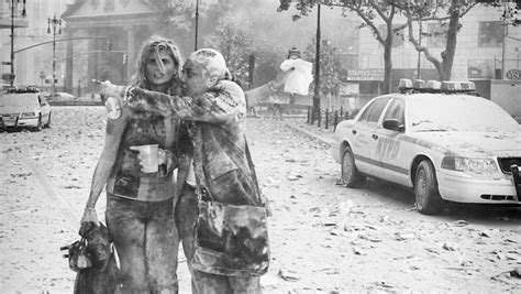 Woman In Iconic 911 Photo Hires The Same Photographer For Her Wedding