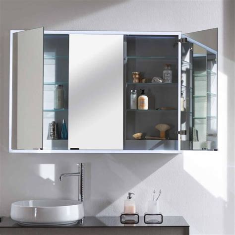 Lo specchio del bagno è una parte importante dell'arredo. Specchi Accessori Bagno e Lavanderia - InCo di Traversi srl