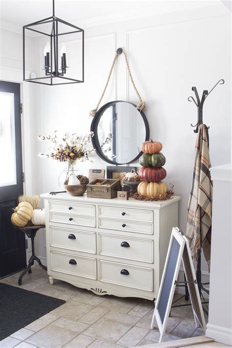 36 Beautiful Fall Entryway Decor Ideas Hmdcrtn