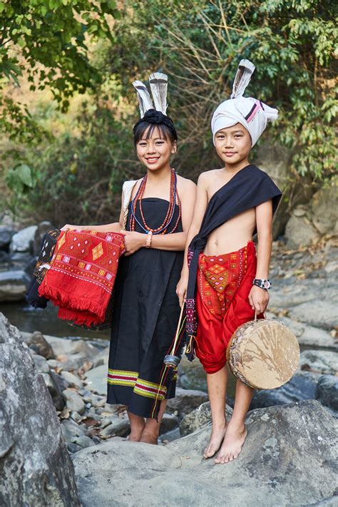 Pin On People Of North East India In Traditional Attire