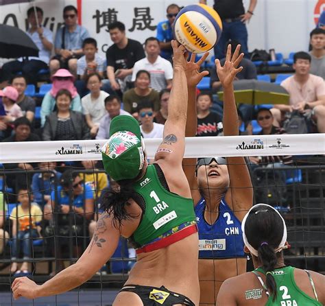 Não foi um bom aniversário para duda, que completou 23 anos no dia de sua eliminação no japão. Ágatha e Duda jogam semi; Alison e Bruno disputam bronze ...