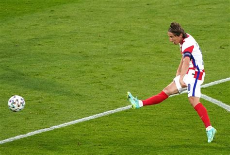 Watch Euro 2020 Luka Modric Scores A Wonder Goal To Give Croatia A