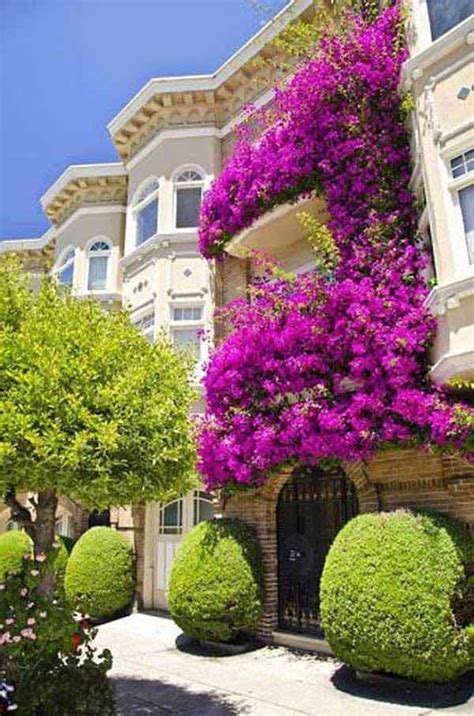 Top 23 Spectacular Balcony Gardens That You Must See