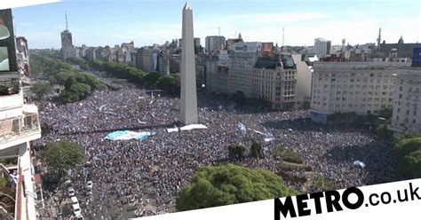 Watch Ecstatic Fans Flood Buenos Aires Streets To Celebrate Argentina World Cup Win Metro Video