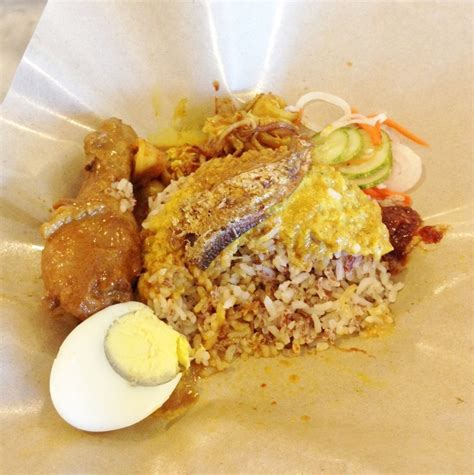 I'm a huge fan of nasi dagang. Capital Nasi Dagang Kelantan in PJ |HungryGoWhere Malaysia ...