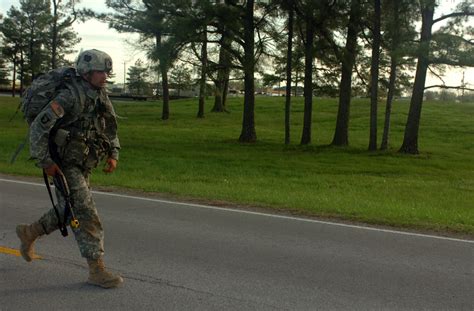 Fort Campbell Strike Soldiers Strive For Coveted Field Medical Badge