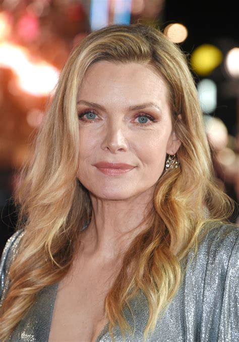 Michelle Pfeiffer At Murder On The Orient Express Premiere In London 11