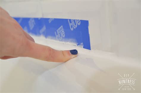 Similarly, it is asked, how long does it take for silicone sealant to dry? How To Re-Caulk Your Bathtub (The Right Way) - DIY Huntress