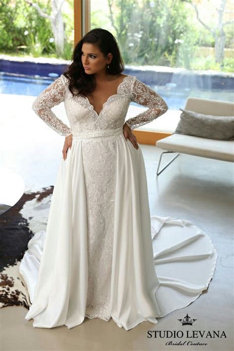 Elegant Long Sleeves Lace Fitted Plus Size Wedding Dress With A Second