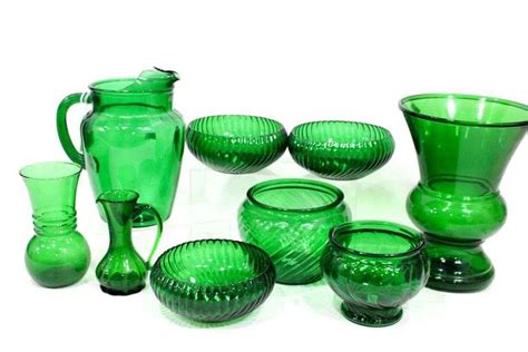 Vintage Mid Century Green Glassware Collection Bunting Online Auctions