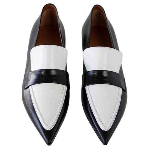 Express delivery and free returns. CELINE Shoe Sleek Black and White Flat Pointed Toe 39 / 9 ...