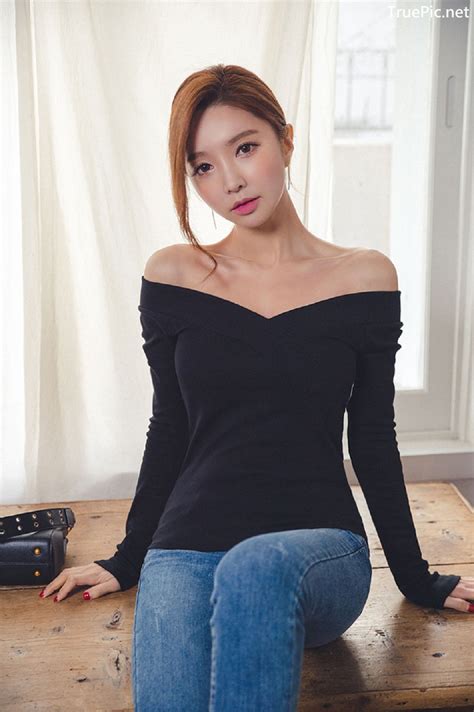 Korean Fashion Model Park Soo Yeon Indoor Photoshoot Collection