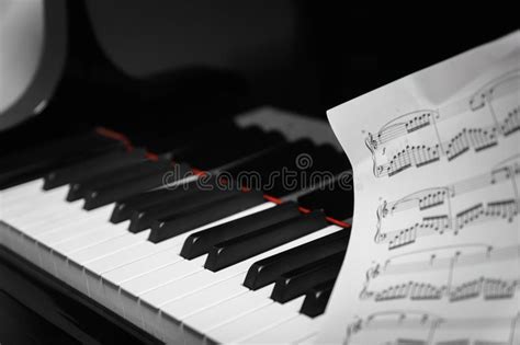 Pianotoetsen Op De Klassieke Grand Piano Closeup Van Pianotoetsenbord