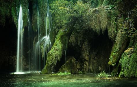 Обои зелень озеро водопад мох Хорватия Croatia Plitvice Lakes