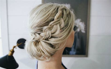 Easy Bun Updo Hairstyle Simple Bun Hairstyles Capesthorne Hall And