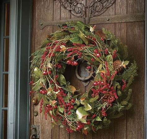 Hanging A Wreath Without Damaging Your Door Utr Decorating