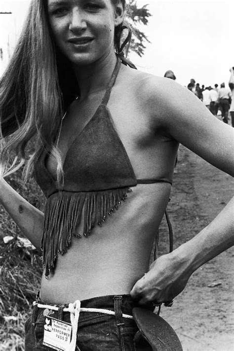 15 Vintage Woodstock Photographs Of Women That Show Origins Of Today S