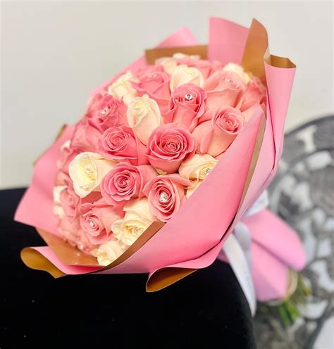 50 Roses Bouquet By Memorable Flowers