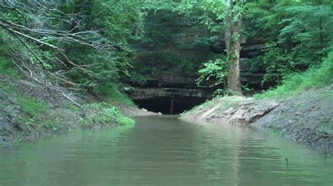 Kayaking On The Green River Through Mammoth Cave National Park Youtube