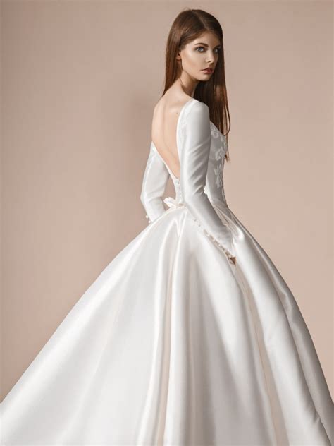 Https://tommynaija.com/wedding/ball Gown Wedding Dress With Sleeves