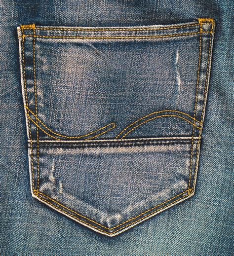 Jeans With Black Tag On Back Pocket Togged Pockets Casca Grossa
