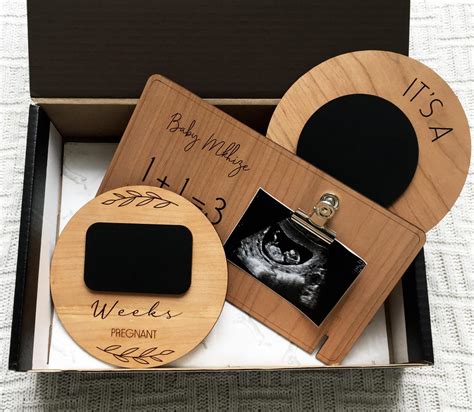 Pregnancy Announcement And Milestone T Box Kikki And Franki