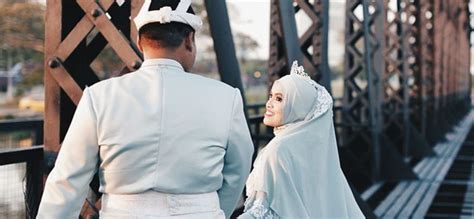 Pemerintah malaysia sendiri yang mengakhirinya. "Angpau" Kahwin di Malaysia: Kena Bagi Berapa Sebenarnya?