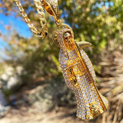 When you come to end my life, may i be free of any regrets. Gold Santa Muerte 30" x 4MM Chain