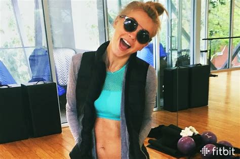 Julianne Hough Shares Her 3 Favorite Butt Blasting Workout Moves Glamour