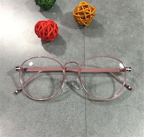 Protect Your Eyes From The Sun Rays In An Aesthetic Way With A Cute Eyeglasses Frames For Cute