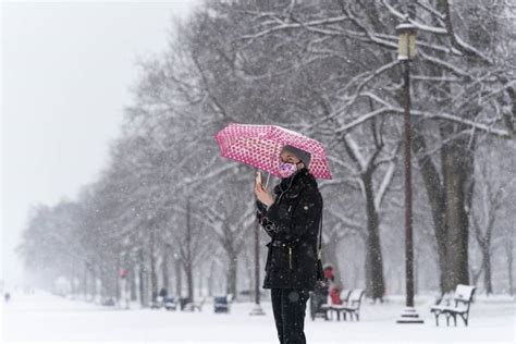 Storm Heads To Northeast After Blanketing Midwest