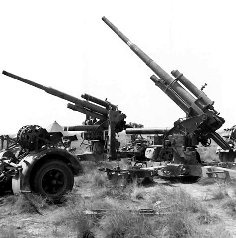Border Model German 88mm Gun Flak 36 With Six Anti Ai