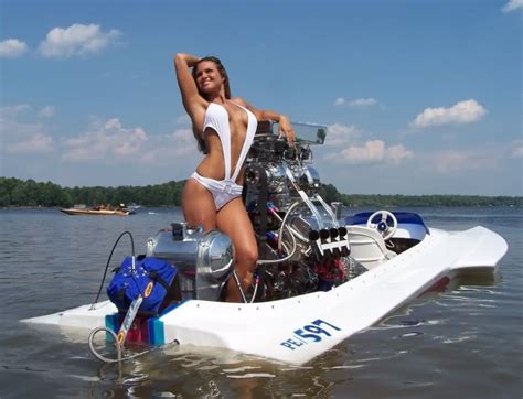 Lets See Cool Pic Of Anything Page Boat Girl Hydroplane Boats Cool Boats