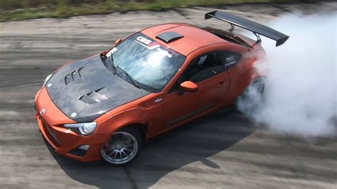 Toyota Gt86 Showing How To Drift Youtube