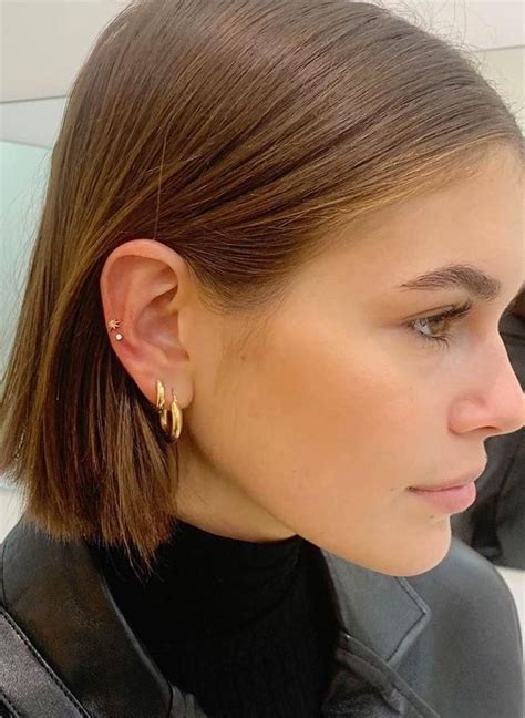 Kaia Gerber Snakebite Stacked Piercing At Studs In 2020 Cool Ear