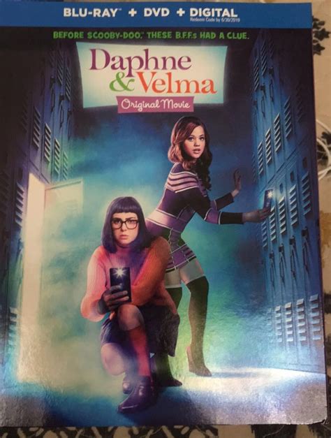 Daphne And Velma Blu Ray Dvd Digital Pack Review
