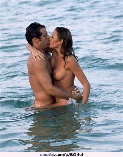 Alena Seredova Topless Making Love On The Beach Nude Beach Hot Sex
