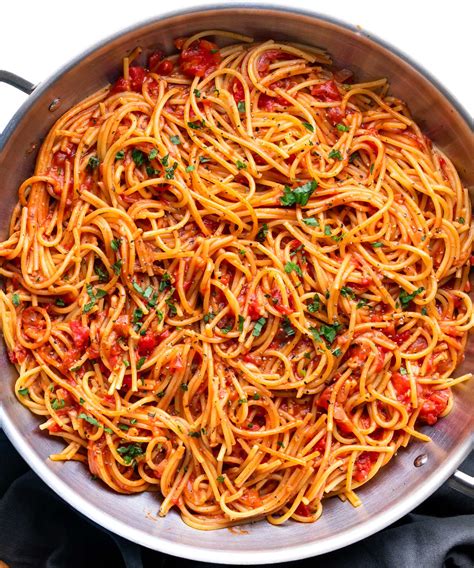 One Pot Spaghetti Ready In Minutes Or Less The Chunky Chef