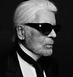 Biografia de Karl Lagerfeld já tem data de lançamento. Vem saber!